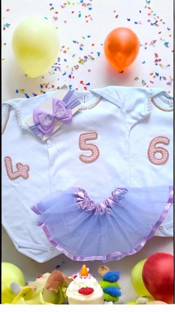 Kit Body Mêsversário Menina 4º ao 6º mês + saia tule + tiara.